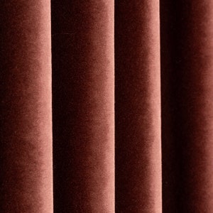 Extra brede fluwelen gordijnen voor woon- en slaapkamer. Zware zachte extra brede fluwelen gordijnpanelen voor doorvoertule, roedevak en lusjes op de rug.