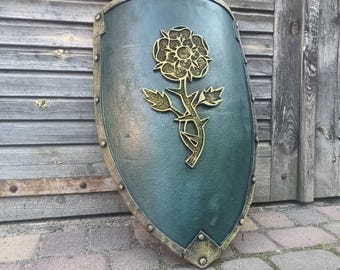 LARP Goldenes Rosenschild 50 x 70 cm