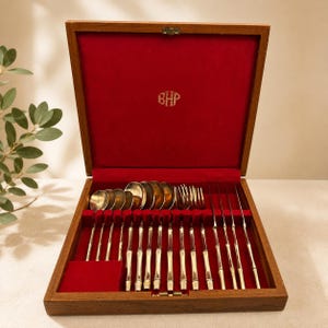 Vintage Bamboo Pattern Gold Tone Flatware Set in Teak Wood Box | 16 Pieces | Mid-Century Modern | Japanese Style | Bamboo Design Cutlery