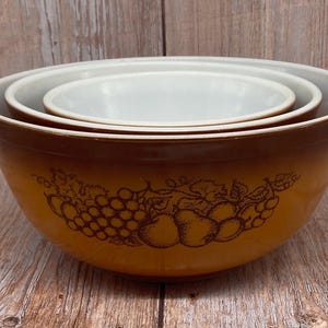 Set (3) of PYREX Old Orchard Mixing Bowls Vintage Pyrex
