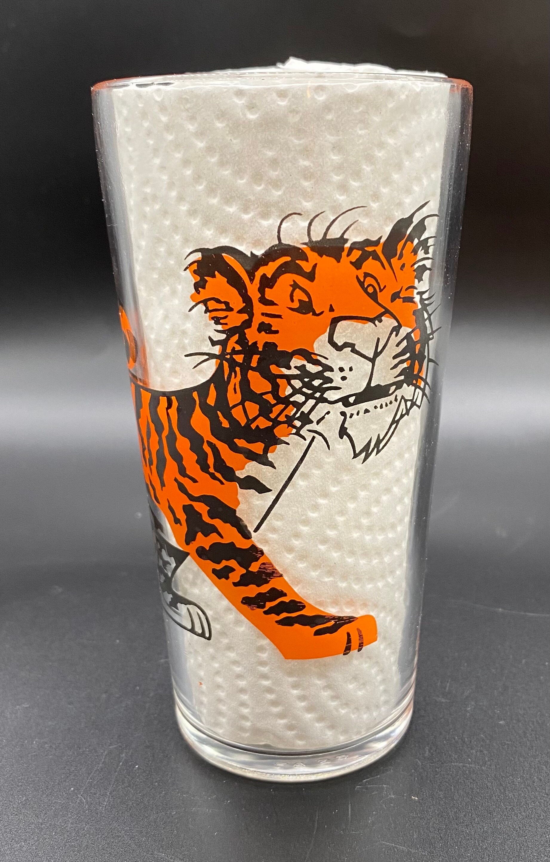 Vintage Esso “tiger in Your Tank” Glasses - Set of 2 - 1970s