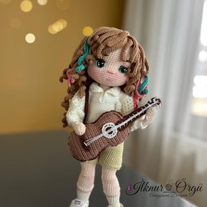 Patrón de muñeca amigurumi MELODI