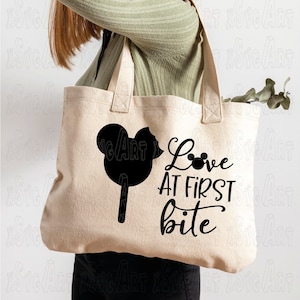 Love at first bite Maus Svg Datei, Mickey Mouse Head Printable Vectorel, Clipart Design Svg für Schneidemaschine, Ice cream mickey Svg