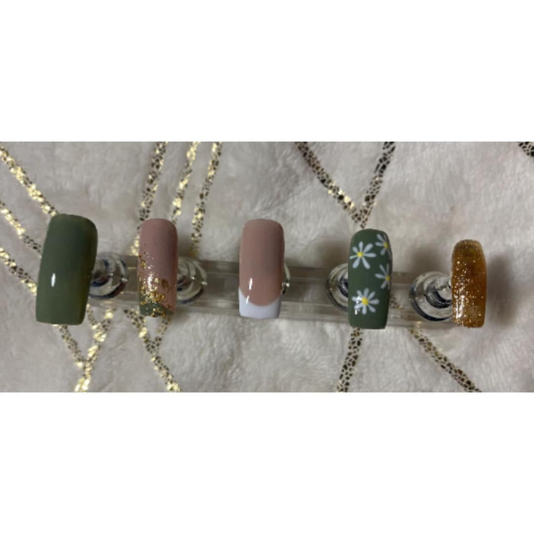 Sage Green and Gold Press on Nails - Etsy