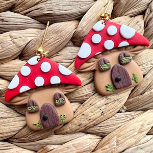 Hangoorbellen polymeerklei paddenstoel - leuke en eigenzinnige handgemaakte sieraden