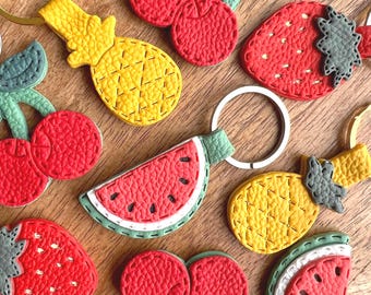 Kunstleder Effekt Frucht Schlüsselbund: Handgemachte Taschenanhänger aus Polymer Clay