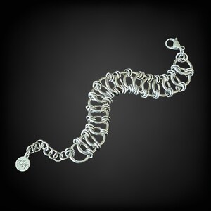 Pulsera de cota de malla de acero inoxidable hecha a mano imagen 2