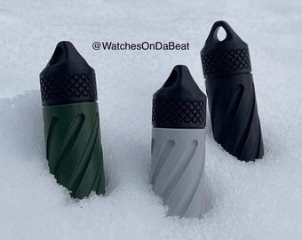 Llavero con tapa atornillada para guardar pastillas. ¡Resistente y resistente al agua!