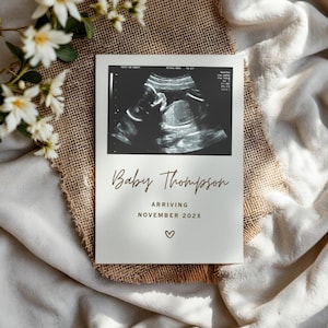 Minimalist Pregnancy Announcement Template | Neutral Baby Reveal | Digital Social Media Pregnancy Reveal | Modern Baby Announcement Ideas