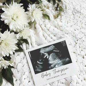 Minimalistische Schwangerschaftsankündigungsvorlage | Moderne Babymitteilung | Digital Social Media Schwangerschaft zeigen | Neutrale Baby offenbaren Ideen