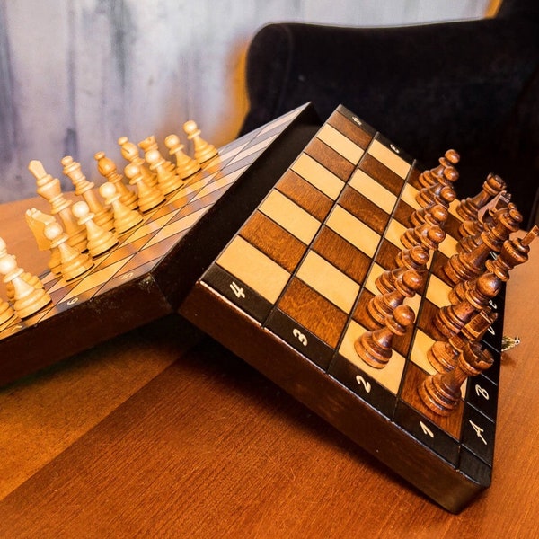 Wooden magnetic chess set handmade in Europe