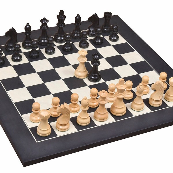 Jeu d'échecs élégant en bois - jeu d'échecs noir et blanc classique pour décorer votre salon