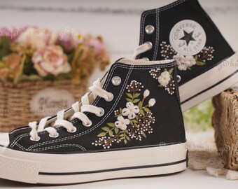 Wedding sneakers/ Valentine Gift/Embroidered Wedding Flowers Shoes /Wedding Converse Converse Embroidered Flowers