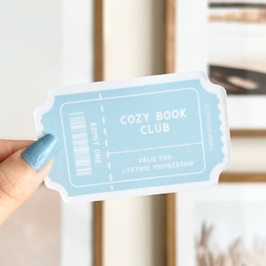 Autocollant en vinyle pour club de lecture confortable | Joli vinyle autocollant, Sticker imperméable, Stickers billets, Stickers ordinateur portable, Stickers bouteilles d'eau, Livres