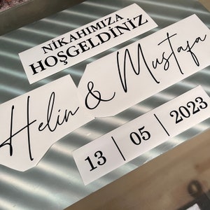 Foliesticker bruiloft verloving Welkomstbord voor de bruiloft met naam en datum zelfklevende foliebelettering op aanvraag sticker foliesticker