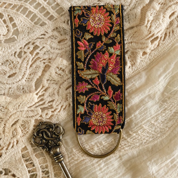 Handmade Keychain FLORA DARK