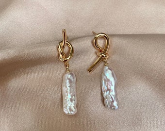 Unique Mismatched Gold Knot and Biwa Baroque Pearl Earrings, Freshwater Keshi Pearl Drop Earrings, Long Pearl Sticks Earrings for her