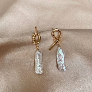 Unique Mismatched Gold Knot and Biwa Baroque Pearl Earrings, Freshwater Keshi Pearl Drop Earrings, Long Pearl Sticks Earrings for her