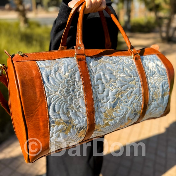 Victorian Elegance in Carpet and Leather Travel Bag for Women : Handmade