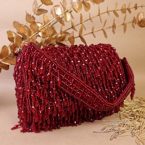 Kristall Perlen Rote Clutch Tasche | Dunkelrote Handtasche mit hängenden Kristallen, Elegante Hochzeit Tasche, Indische Handgefertigte Braut Geldbörse, Geschenk für Sie