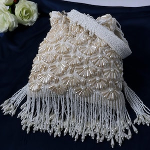 Bolso Potli con cuentas de perla blanca marfil / Bolso con cordón con diseño festoneado / Bolso de novia / Bolso de boda