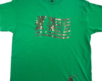 Disc Golf Shirt PATRIOTIC CAMO Flag Logo XL Graphic T-Shirt Gildan Green