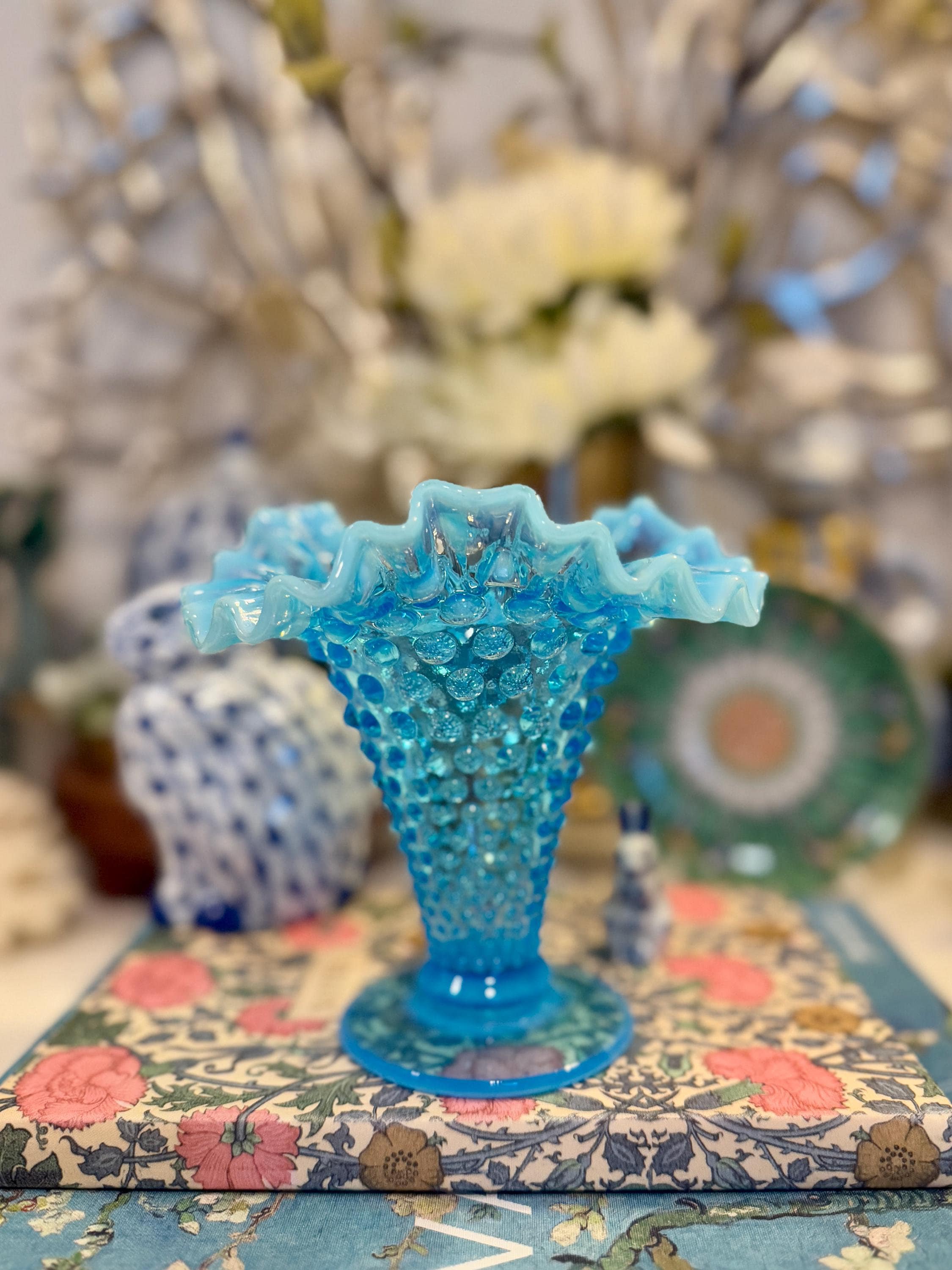 '50~'60 フェントン Fenton Blue Hobnail 美品 Shop the Vintage 1950s Fenton Blue Hobnail Vase at Weston Table