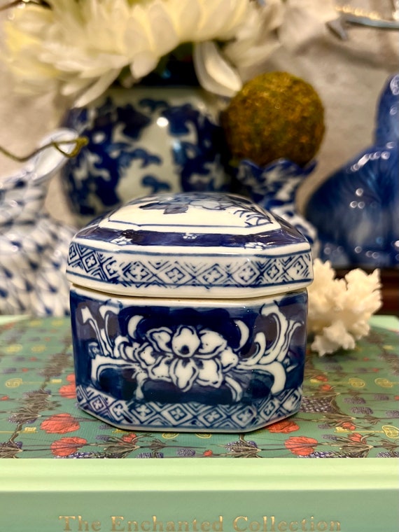 Blue and White Octagonal Lidded Ceramic Trinket B… - image 2