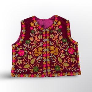 Velvet vest, bunganvilla, vintage vest, Indian folk, ethnic, bohemian, suzani, boho, traditional, flowers, velvet, one size.