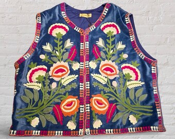 Gilet velours, gilet vintage, folk indien, ethnique, style bohème, Suzani, boho, traditionnel, fleurs, velours, taille unique, taille unique.