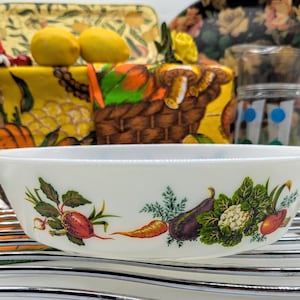 Pyrex Large Oval Casserole Dish Market Garden pattern PYREX England C 1966-1970 no lid JAJ MCM Bakeware Ovenproof Milk Glass Serving Dish