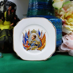 Edward IIIV Coronation Commemorative Trinket Dish with gilded rim. Royal Memorabilia King Coronation Souvenir Unmarked to the reverse.  1936