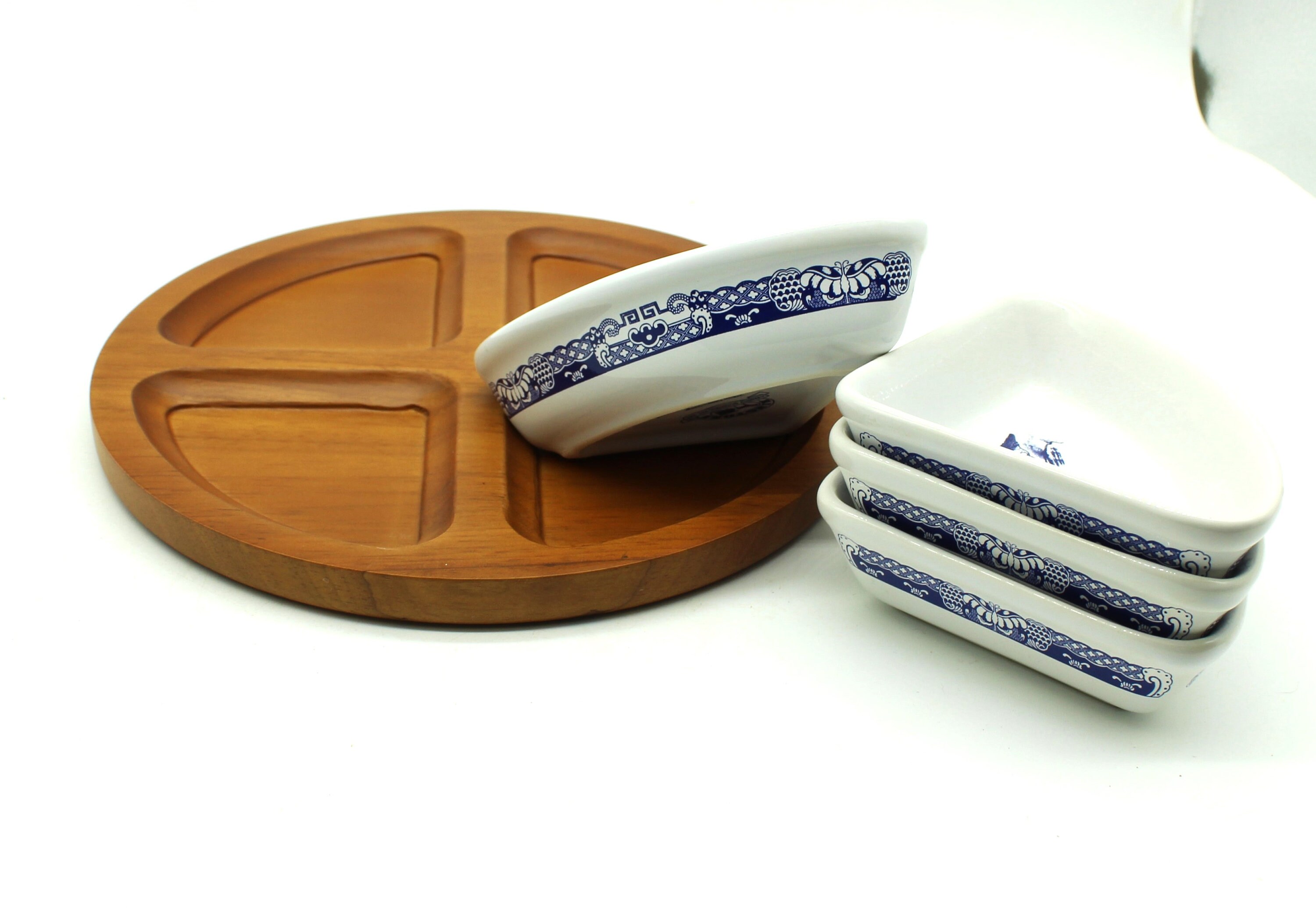 食器 RINGTONS Willow Pattern Quarter Dishes Vintage Ringtons Quarter Willow Pattern Snack Dishes and Wooden