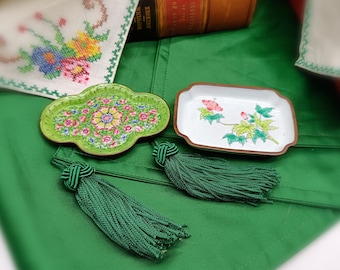 2 Asian Canton Cloisonné enamel on copper, 20th century Antique small dishes or trinket trays 1  Marked China on reverse 1 Green unmarked.