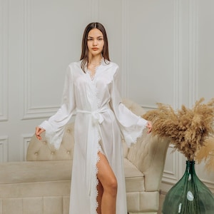 Lace Bridal Robe / Bridesmaid Robes / Robe / Bridal Robe / Bride Robe / Bridal Party Robes