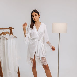 Lace Bridal Robe / Bridesmaid Robes / Robe / Bridal Robe / Bride Robe / Bridal Party Robes