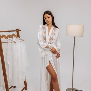 Lace Bridal Robe / Bridesmaid Robes / Robe / Bridal Robe / Bride Robe / Bridal Party Robes