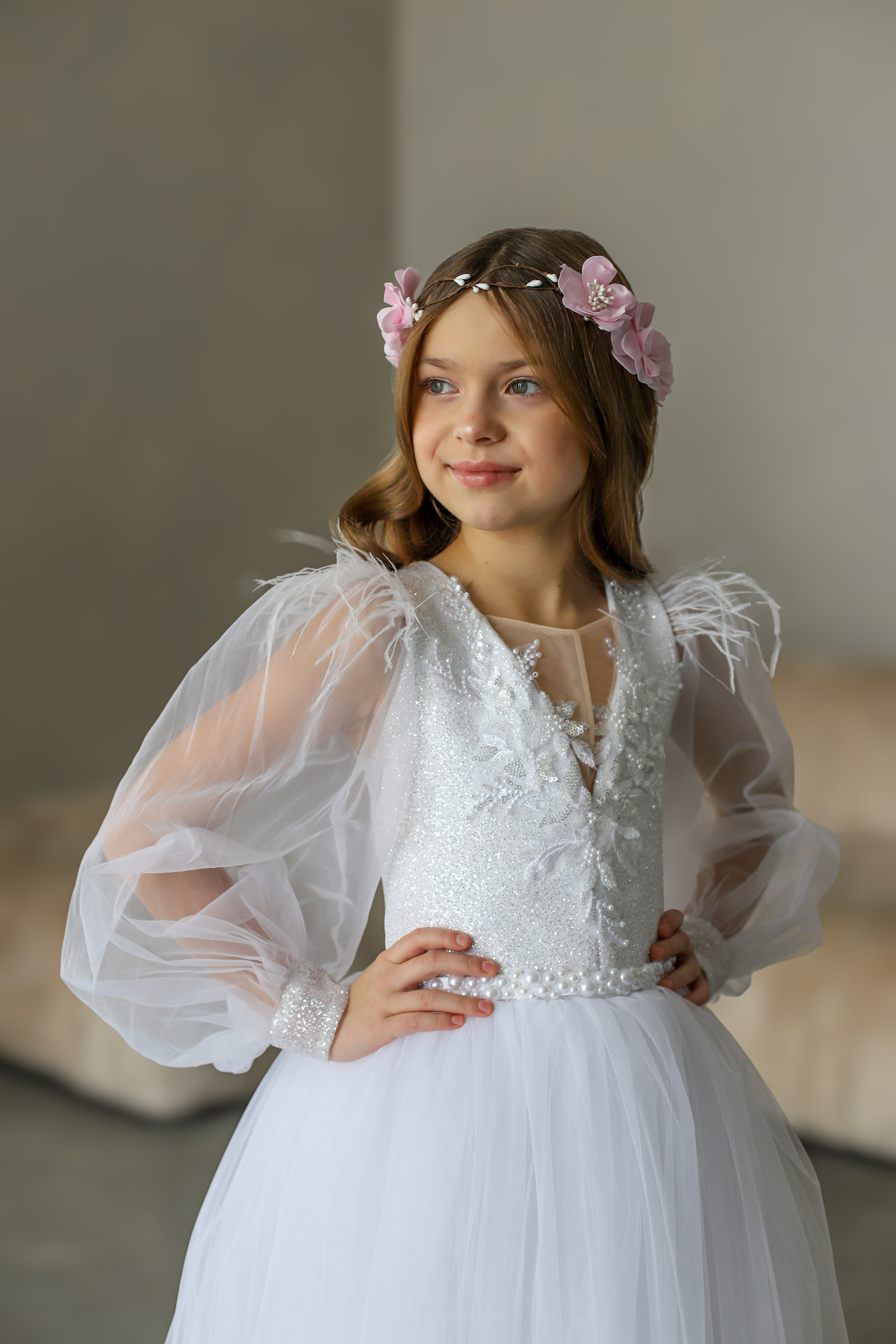 lace illusion back chiffon wedding dress Deep V Floral A-Line with Triple-Strap AL-1049 Size:34 (9-10 Yrs) Hamptons 7 Piece Casual Kilt An illusion lace bodice