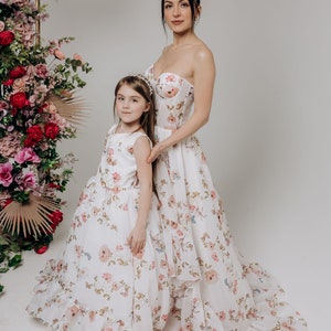 Mother daughter matching floral organza dress, Mommy and me baby dresses, Dress for first birthday, mom baby wedding dress image 2