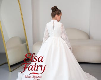 Luxury White Communion Dress with Cathedral Train, Lace Flower Girl Dress, Elegant Princess Wedding Gown, Junior Bridesmaid Outfit