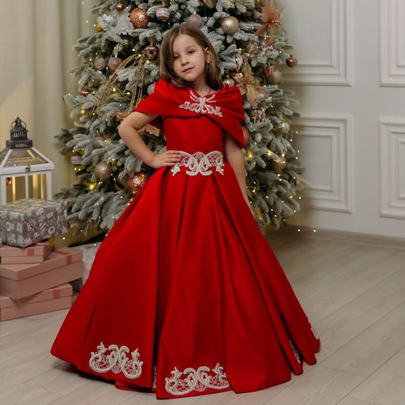red lace christmas dress Beautiful in Red Lace Petite Midi Dress  Bee Petite