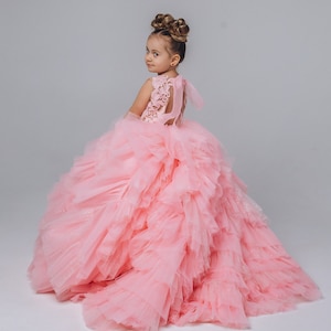Robe de demoiselle d&#39;honneur en dentelle rose de luxe : robe de bal bouffante en tulle