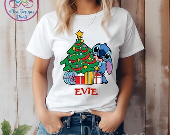 スティッチのクリスマスTシャツ、スウェットシャツ、パーカー、パーソナライズされたディズニーギフト