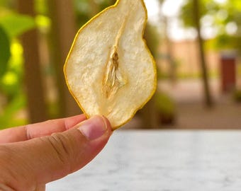 Dried Pear Slices - Natural Energy Snack, Sweet and Healthy, Fresh Flavor, Lightweight and Satisfying