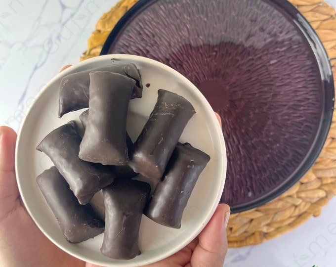 Chocolate Covered Figs - A Luxurious Treat for Fruit and Chocolate Lovers