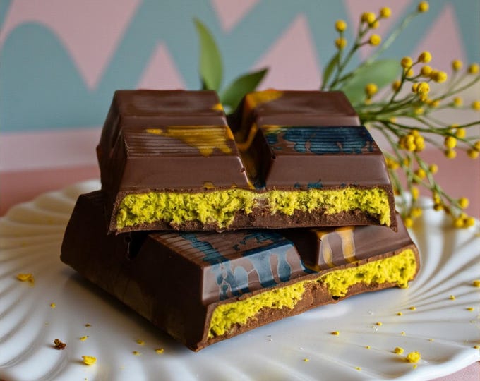 Dubai Chocolate – Pistachio Filled Gourmet Chocolate Gift