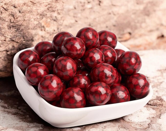 Gourmet Blackberry Dragee - Bursting Sugar Crystals - Fresh Berry Flavor, Healthy Snack & Chic Gifting Option