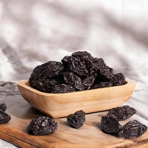 Organic Dried Black Plums: Nutritious Prunes for Healthy Snacking