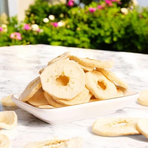 Dehydrated Red Apple Slices – Sweet, Tangy, and Fiber-Rich, Ideal for Guilt-Free Snacking