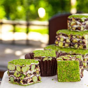 Premium Pistachio Powder Coated, Pistachio-Filled Baklava Turkish Delight – A Gourmet Indulgence for Special Occasions or Daily Treats